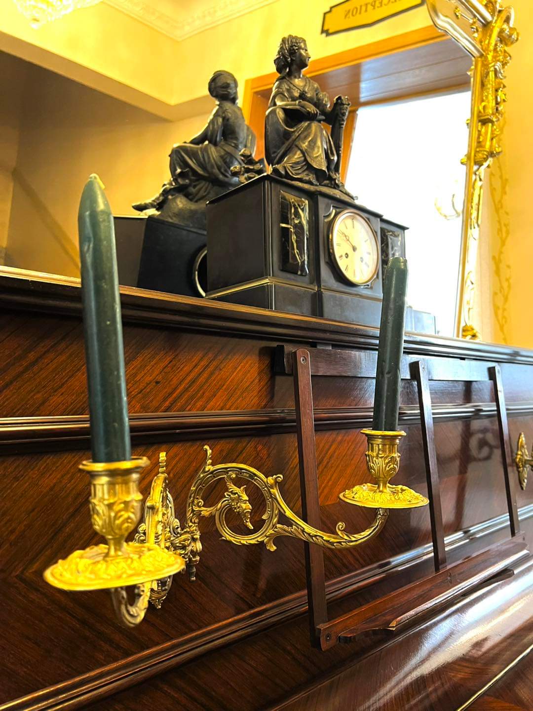 Hôtel de l'Étoile - Tour d'Hôtel